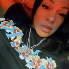 Tracy Broadnax's Instagram, Twitter & Facebook