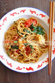 Resep mie kangkung enak dan mudah untuk dibuat. Mee Kangkung Belacan Spicy Stir Fried Noodles With Water Spinach Water Spinach Food Noodles