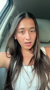 Jennifer Algarin's Instagram, Twitter & Facebook