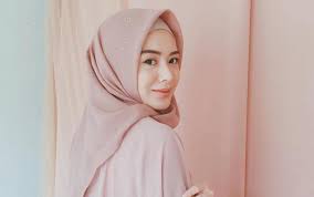 Top 30 Selebgram Hijab di Indonesia - StarNgage