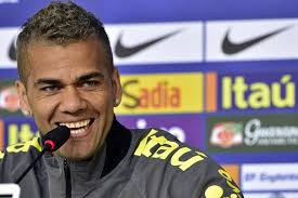 Esposa de daniel alves rouba a cena de biquíni em fernando de noronha. Daniel Alves E Dono De Duas Imobiliarias