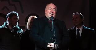 A bejelentés óta megjelent ellenzéki nyilatkozatok szerint kriza ákos visszalépésének hátterében az áll, hogy megijedt gyurcsány ferenc jelöltjétől, veres páltól. Index Belfold Mi Minden Lehet A Miskolci Polgarmester Visszalepese Mogott