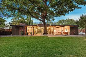 The american dream home and a typical day. 10 Timeless Midcentury Modern Homes Mid Century Modern House Mid Century House Eichler Homes