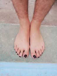 Siempre tratamos de que nuestras uñas de las manos luzcan fabulosas, ¿pero qué sucede con las de nuestros pies? Unas De Hombres Pintadas Nails Men Inicio Facebook