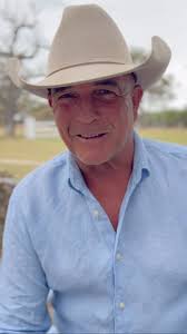 We are excited to welcome Australian Country Music legend James Blundell to  Katherine Outback Experience