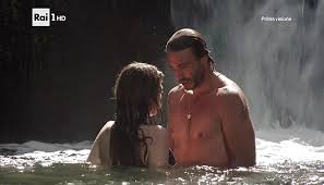 The envoy (hunky italian actor daniele liotti) doubts that the followers of jesus are anything but frauds until he falls in love with a beautiful young woman named tabitha (monica cruz, penelope's just as lovely little sister) who opens his eyes to another world. Daniele Liotti Official Site For Man Crush Monday Mcm Woman Crush Wednesday Wcw