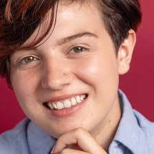 Simon Parker's Instagram, Twitter & Facebook