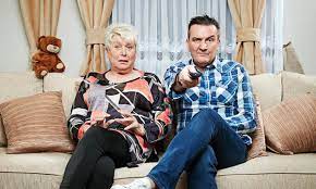 Gogglebox fans and cast members have flocked to twitter to pay tribute to the late star. Gogglebox This Is What The Cast See When They Watch Tv Hello