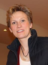 Nora Mueller's Instagram, Twitter & Facebook