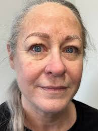 Thank you to Nicole, my first client in the new location. A little shaping,  a little pigment, and a very pleased customer. What a pleasure spending  time with you. 😁