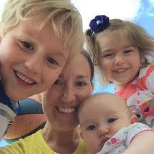 Kelly Durrett's Instagram, Twitter & Facebook