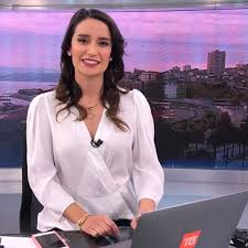 Sitio web oficial de canal 13, primer canal de transmisión chileno en transformarse en una casa editorial que traspasa sus contenidos a todas sus plataformas como internet, radio, cable y eventos. Canal 13 Apuesta Por Primer Matinal De Noticias De La Tv Chilena