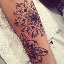 Ce tatouage rose et mandala tattoo est dessiné à la main par moi à 300 dpi. Tatouage Mandala 50 Motifs Mandala Pour Se Faire Tatouer