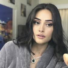 İşte ünlü çiftin düğün dansı. Esra Bilgic Photos Biography Wedding Celebrity Gossip Celebrity News Hollywood Celebrity News Indian Celebrity News Bollywood Celebrity News Pakistani Celebrity News