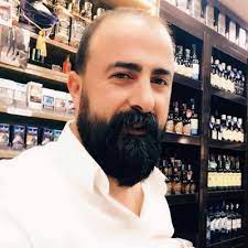 Kendisi tekel bayileri federasyonu başkanı. Zbq8vfntsymr M