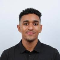 Louis Quinn's Instagram, Twitter & Facebook