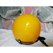 Harga dari helm bogo ini juga tidak begitu tinggi, pas di kantong anda. Jual Terbaru Helm Bogo Classic Dewasa Warna Kuning Kaca Datar Iridium Silver Best Seller Di Lapak Sky Shop Bukalapak