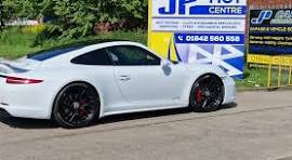 Has anyone inverted the typical blue car with gold wheels?