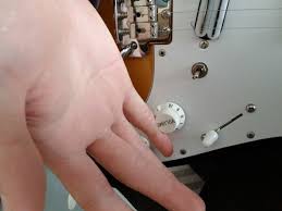 ストラト ノブ 向き