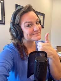 Lauren Motes's Instagram, Twitter & Facebook