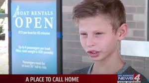 Nos vêtements facilitent la liberté de mouvement et apportent un style à la fois tendance et intemporel qui plaira à tous vos enfants. Video Un Orphelin De 9 Ans Recoit 5 000 Demandes D Adoption Apres Son Passage A La Television Cnews