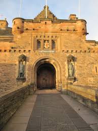Tour includes 3 personalised drink, plus a complementary gift while stocks last. Edinburgh Castle