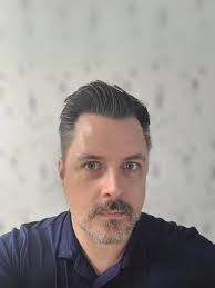 Aaron Dahlgren's Instagram, Twitter & Facebook