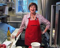 The Owner Chef Of Martha S Leelanau Table In Suttons Bay Prepares Leelanau Raclette Fondue Mynorth Com S Chef Showdown Local Foods Video Local Food Chef Food