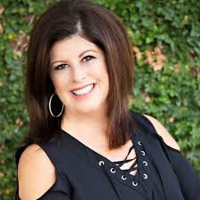 Holly Hooper's Instagram, Twitter & Facebook