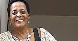 MUJERES QUE HACEN LA HISTORIA