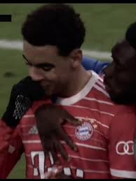 it kills me to see him like this ☹️ #fcbayern #fyyyyyyyyyyyyyyyyyyy #foryou  #foryoupage #viralvideo #editsjamalmusiala #traurig #verloren #weinenjamal  #sad #jamalmusiala #42