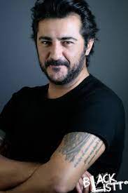 Poyraz karayel isimli dizi`de oynamaktadır. Celil Nalcakan Biyografya