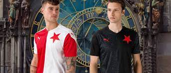 La sampdoria lo aveva prelevato dallo slavia praga per quattro milioni di euro. Maglie Slavia Praga 2020 2021 Con L Orologio Astronomico Della Citta