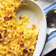 Juga boleh tambahkan cili boh dalam tumisan tadi jika sukakan pedas. Makaroni Bakar Tiga Keju Emeril