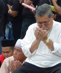Former federal cid chief tan sri zaman khan rahim khan recounts his experience in the search and rescue mission in the. Dsc05634 Aeshah Adlina S Weblog