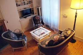 The program began airing on network ten on 11 may 2012. Apartment Charming Geneva Switzerland Booking Com