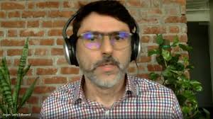 Students from Shri Ram School attending the personal essay writing session  with Arjun Seth