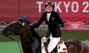 A pentathlon is a contest featuring five events. Kf4d Kxbs Vvam