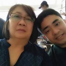 LIVE: Jeepney driver na siyam ang anak, nagbebenta ng basahan, kendi,  sigarilyo at tubig para may hanabuhay ngayon wala pa ring biyahe ang mga  jeep.