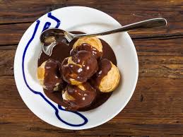 Savory profiterole are also made, filled with pureed meats, cheese, and so on. Profiterole Sweet Sour Savory