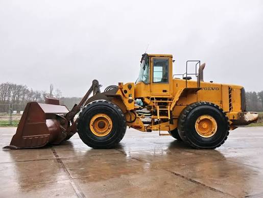 Volvo L220E Wheel Loader
