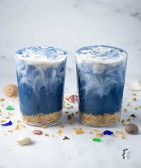 Pin By Queen Rukaiya On Rainbow Smoothies In 2020 Matcha Drink Fancy Drinks Rainbow Smoothies