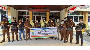 Jun 01, 2021 · jadi (di bogor) ini adalah contoh yang baik. Https Padang Tribunnews Com 2021 07 17 Polisi Dan Pihak Kecamatan Lubuk Begalung Bagikan Beras 15 Ton Kepada Pedagang Kaki Lima Https Cdn 2 Tstatic Net Padang Foto Bank Images Kapolsek Lubuk Begalung Akp Chairul Amri Nasution Jumat