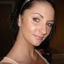 Laura Garlick's Instagram, Twitter & Facebook