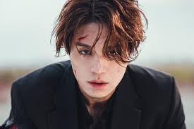 Lee Dong Wook Wanders In Despair After His Brush With Danger In "Tale Of  The Nine-Tailed"