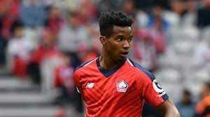 His current girlfriend or wife, his salary and his tattoos. Ndombele Nachfolger Thiago Mendes Kommt Aus Lille Zu Olympique Lyon Goal Com