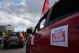 Um governante que promove desemprego, pobreza, fome, doença e morte é um genocida e deve ser auxílio emergencial de r$600! Carreata Por Impeachment De Bolsonaro Reune Mais De Mil Veiculos Em Porto Alegre Extra Classe