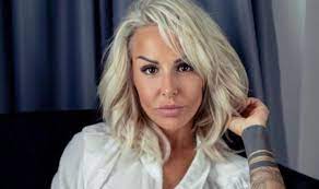 Blanka lipińska zeigt immer gerne viel nackte haut und entwickelt sich zum echten instagramstar. Blanka Lipinska W Seksownym Bikini Z Supermarketu Nie Uwierzysz Gdzie Je Kupila Super Express Wiadomosci Polityka Sport