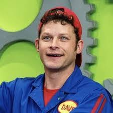 Tina Poche's Instagram, Twitter & Facebook