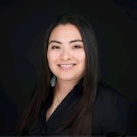 Sarah Vara's Instagram, Twitter & Facebook